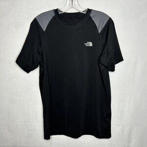 North Face Black Gray Short-Sleeve Flash Dry Performance Shirt Size M